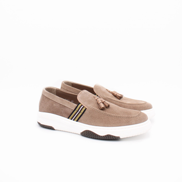 Лоферы из нубука CLAYS